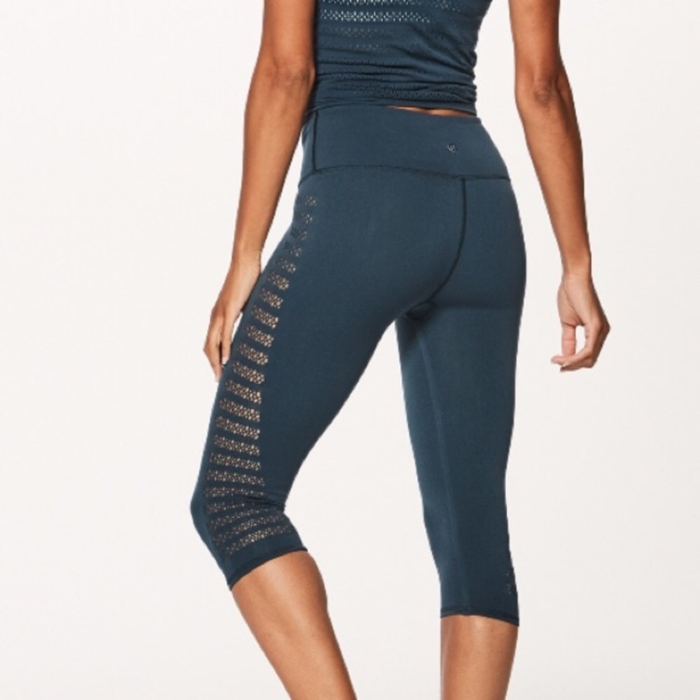 Lululemon Reveal Crop